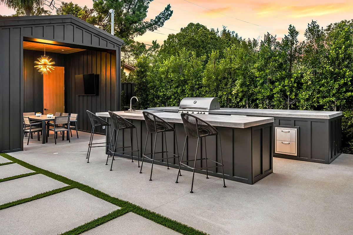 Top Countertop Choices for Outdoor Kitchens and BBQ Areas 2 Top Countertop Choices for Outdoor Kitchens and BBQ Areas