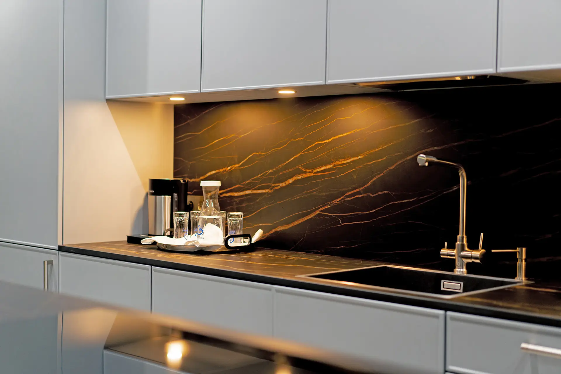 Before you choose your countertop: five decisions to make first 3 Choosing a countertop for kitchen renovation